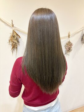 ルヴェール(Le Vert) 美髪カラー×透明感オリーブグレージュ