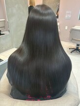 髪質改善をはじめ、ダメージを補修してくれるトリートメントを多数ご用意しています！
