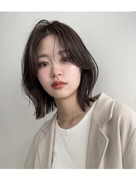 レイヤーボブオリーブグレージュ韓国ヘア