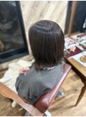 艶々グレイカラー＋コラーゲンケア+外ハネカット