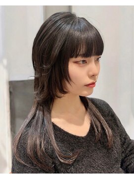 ウリ 横浜(uli) ハイレイヤーロングウルフカット