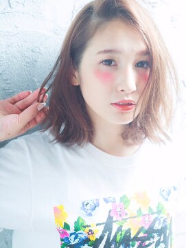 フローレント(florent) ラフなニュアンスのハネ感があるロブ