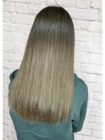 リヒト ヘアワークス(Licht HairWorks)&nbsp;グラデーションオリーブグレージュ＋ハリウッドトリートメント