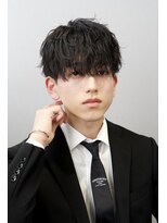 ゴールドシブヤ(GOALD SHIBUYA)&nbsp;スーツに似合う無造作パーママッシュ　メンズスパイラル刈り上げ