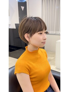 イヴォークトーキョーオーサカ(EVOKE TOKYO osaka) 大人かわいいマッシュショート