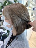 定期的な白髪活かした明るいカラーを頭皮に優しいカラー剤で