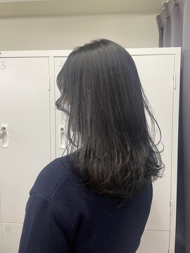 エイト プラット 渋谷2号店(EIGHT plat) レイヤーカット　ブルーブラック