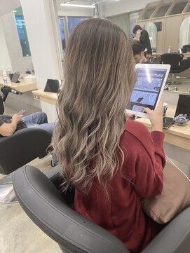 エイトオロク 那覇小禄店(EIGHT oroku) 【EIGHT 小禄店】ミルクティーバレイヤージュ