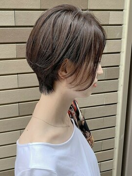 アフロディーテ ギンザ 秋葉原店(APHRODITE GINZA) 外ハネボブ/グラデーションカラー/ペールベージュ/秋葉原