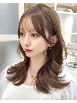 アフロートリノ(AFLOAT Leino) レイヤーカット　韓国ヘア　くびれヘア　似合わせカット