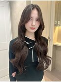 センター分けくびれレイヤー韓国ヘアチョコレートブラウン