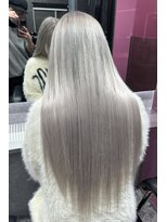 スライバイリアオオサカ(Sly By Ria OSAKA)&nbsp;ホワイトカラー/シールエクステ