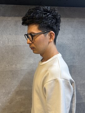 バーバーバー アカバネ(BARBER-BAR AKABANE) ビジネス場面にもピッタリ　清潔感MAXパーマスタイル