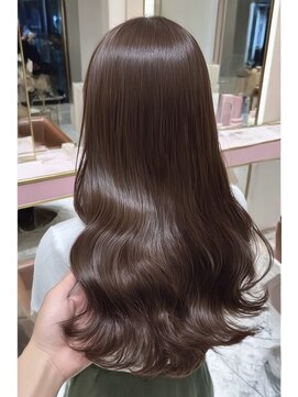 ノイエ 原宿 北参道(NoIE) ミディアムレイヤーバタフライカットオリーブグリーン