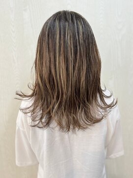 西川田ロング髪質改善トリートメントブリーチなしダブルカラー