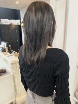 キャアリー(Caary)&nbsp;福山美容室caary髪質改善ストレートウルフロングレイヤー20代