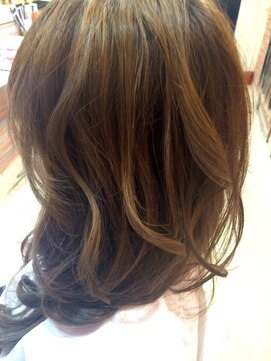 エクステンション スパイスガール(SPICE GIRL) 地毛ミディアムから ストレートエクステ ゆるふわ巻き仕上げ