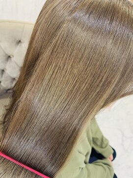 エスカーラ 表参道(THE ESCALA) シアーベージュ×髪質改善トリートメント【タビラマユミ】