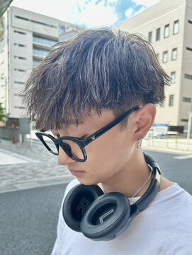 オーガニック アトリエ 大宮(organic+atelier) ツイストスパイラルパーマハイライトメンズマッシュ刈り上げ