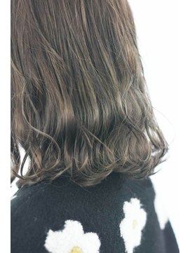 アテム 上安店(Atem) オリーブベージュ