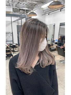 ラフィスヘアー プアナ 小田原店(La fith hair puana) ラベンダーグレージュのバレイヤージュカラー☆