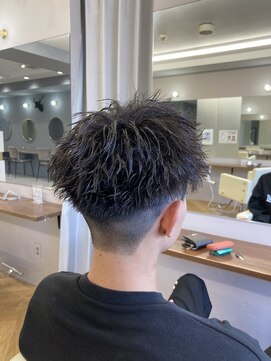 アレス バイ シカ 神戸三宮元町店(ALLES by Cica) スパイキーアップバング