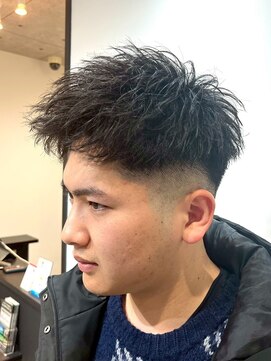シャイン 大宮(SHINE) メンズカット/パーマ/ヘッドスパ/ブリーチ/眉毛/韓国/大宮/Men's