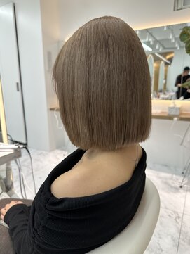 ロンドルピナス 小倉(Lond Lupinus) ブルーブラック/ワイドバング/美髪のススメ/外ハネボブ/北九州