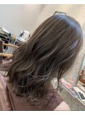 アッシュベージュ