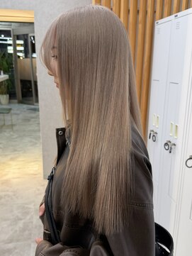 アロ 大阪梅田(alo) 【momoa】透明感ミルクティーグレージュ《ブリーチ/ベージュ》