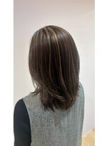 ロッカ(ROCCA)&nbsp;白髪ぼかし×極細ハイライト×ナチュラルブラウン