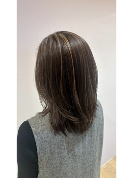 ロッカ(ROCCA) 白髪ぼかし×極細ハイライト×ナチュラルブラウン