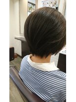 ティフル(tiful) 前下がりグラデーション