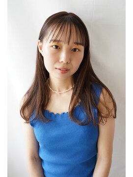 ウフフ(ufufu) ワイドなシースルーバングでぱっと目を引くピュアロング