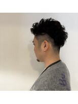 ビューティーリゾート アカヒゲ(Beauty Resort AKAHIGE) 王道ブロック毛流れパーマ