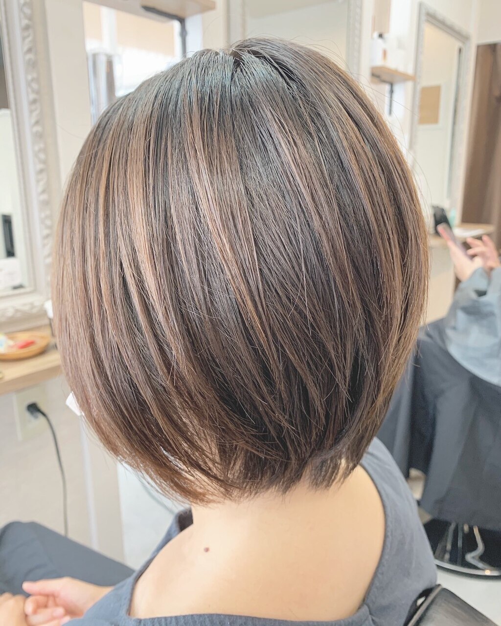 63800円フォンテーヌ 顔をリフトアップ出来る人気のボブスタイル LUW02 大人可愛い20代30代40代小顔ウルフレイヤーボブ丸みショートボブ