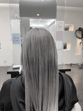 シャルトルーズ(Chart Reuse) グレー+グレージュカラー