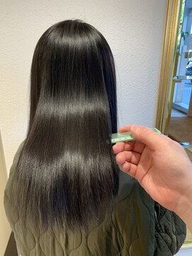 e.m.a プレミアムビューティーサロン 栄駅店(e.m.a PREMIUM BEAUTY SALON) 艶髪ストレート×セミロング×アッシュブラック