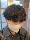 メンズラフセンターパート波巻きスパイラルパーママッシュウルフ