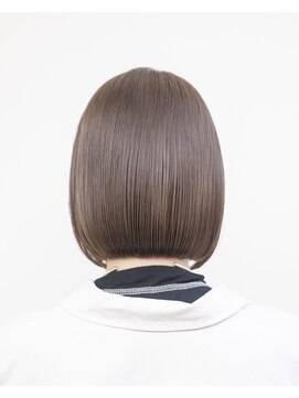 ルプラ ブリリアント(le-pla brilliant) 切りっぱなしボブ/ブリーチなし/アッシュベージュ/豊橋/豊川