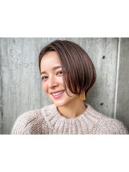 「美しく、自然に。白髪を味方にするグレイカラー。」【柏/柏駅/髪質改善】