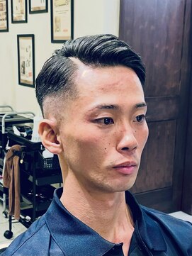 グレイスフルバーバーロンドン 大宮店(Graceful Barber London) 【20代 男性】ロンドン七三スキンフェード(大宮/バーバー)