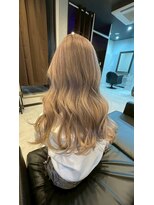 アールイー(Re)&nbsp;ブリーチを使ったハイトーンカラー