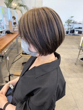 ジュノ オプシアミスミ店(Juno) アンブレラカラーショートボブ