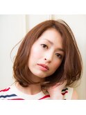 大人可愛いミディアムボブ