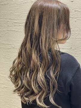 リトル アイズミ バイ ヴィーヴル(little aizumi by BIVRE) 【little鈴江】ミルクバレイヤージュ