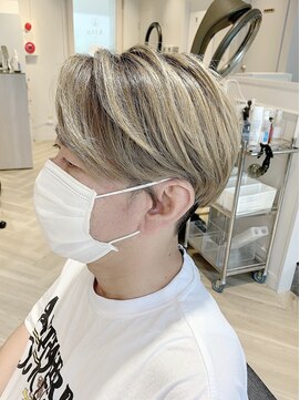 アルト(Alto) センターパート×ツーブロック