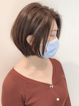 ステア ケース(stair case) 大人かわいいセンターパートショートボブ/ハンサムショート