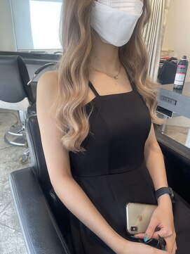 ウィリートーキョー 渋谷(WELLY TOKYO) シールエクステで憧れハイトーンロングヘア☆のぐち