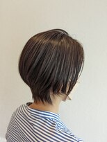 ウミト(Umito)&nbsp;ショート お手軽 モカベージュ 秋スタイル